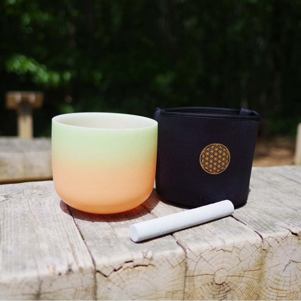 Ombré Gradient Singing Bowl with Black Case and suede mallet